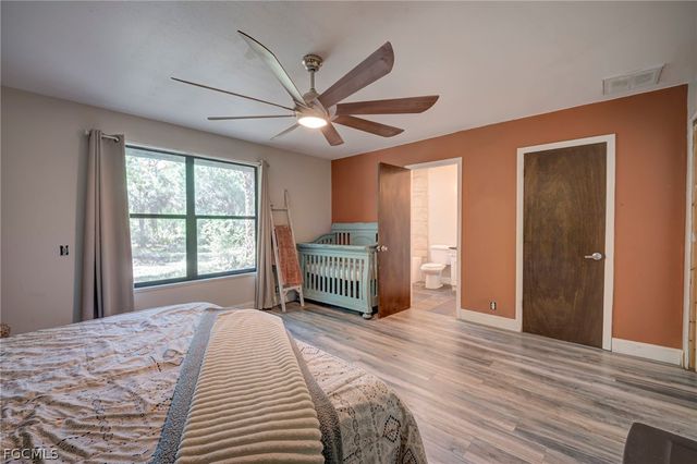 1063 Debbie LN, Labelle, FL 33935