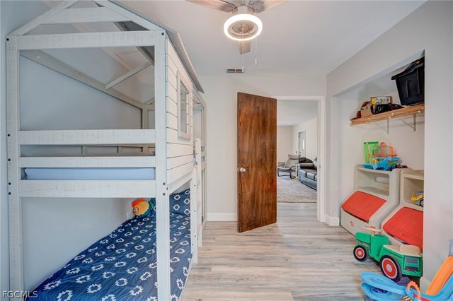 1063 Debbie LN, Labelle, FL 33935