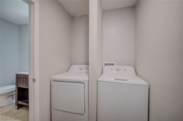 1063 Debbie LN, Labelle, FL 33935