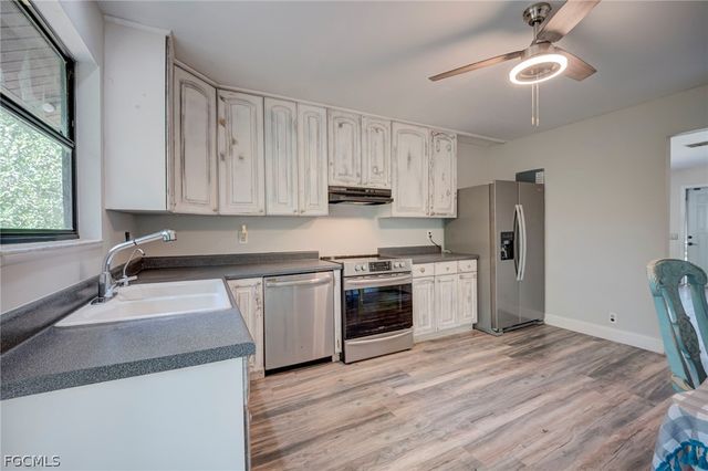 1063 Debbie LN, Labelle, FL 33935