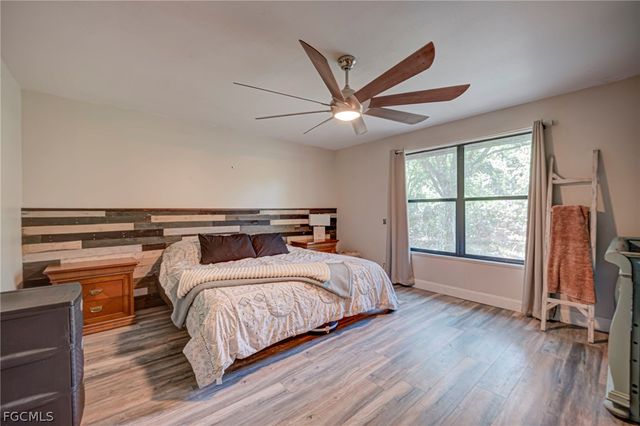 1063 Debbie LN, Labelle, FL 33935