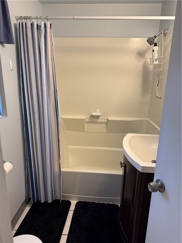 120 Forest Dr, North Huntingdon, PA 15642