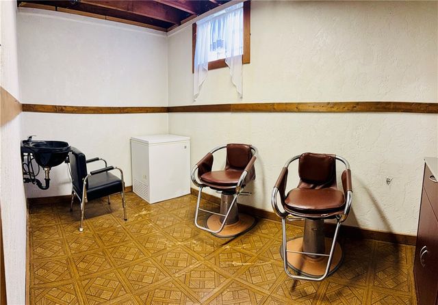 120 Forest Dr, North Huntingdon, PA 15642