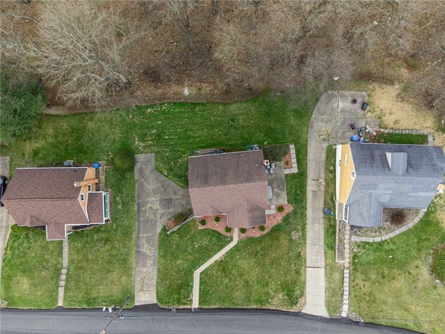 120 Forest Dr, North Huntingdon, PA 15642