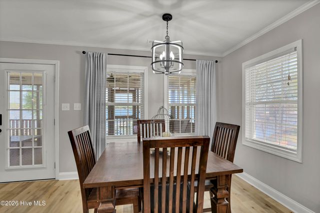 725 Chadwick Shores Drive, Sneads Ferry, NC 28460