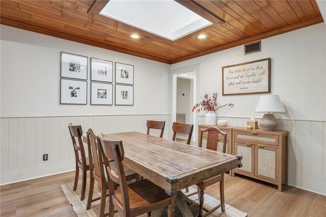 6401 Windwood Drive, College Station, TX 77845