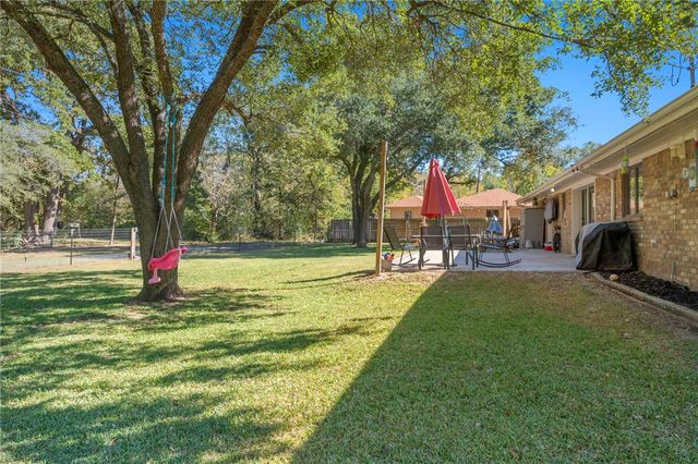 6401 Windwood Drive, College Station, TX 77845