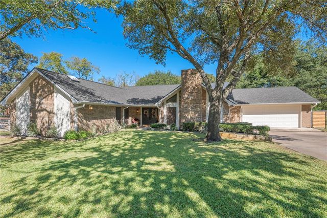 6401 Windwood Drive, College Station, TX 77845