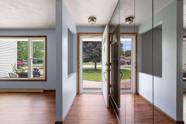 2931 BROOKVIEW DRIVE, Green Bay, WI 54313