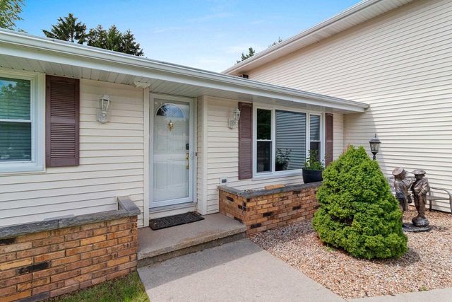 2931 BROOKVIEW DRIVE, Green Bay, WI 54313