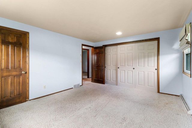 2931 BROOKVIEW DRIVE, Green Bay, WI 54313