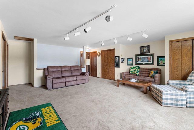 2931 BROOKVIEW DRIVE, Green Bay, WI 54313