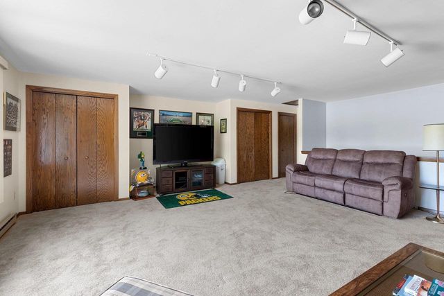 2931 BROOKVIEW DRIVE, Green Bay, WI 54313