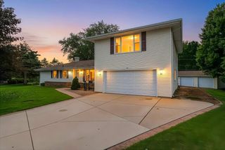 2931 BROOKVIEW DRIVE, Green Bay, WI 54313