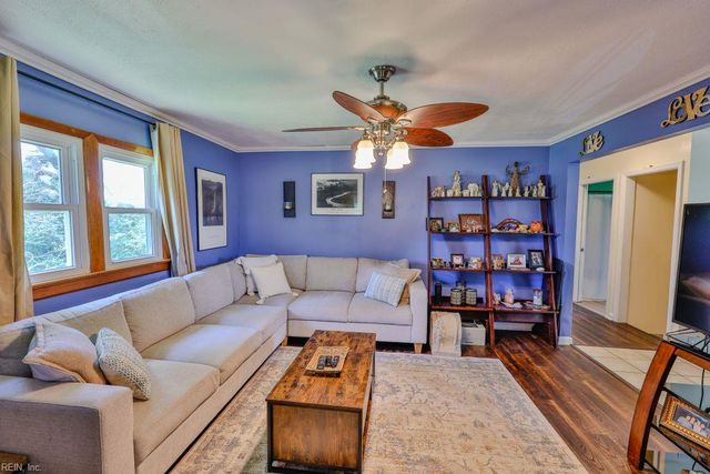 3428 Douglas RD, Chesapeake, VA 23322