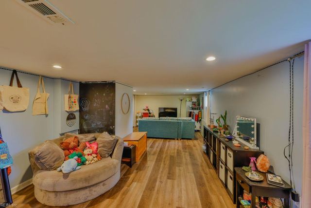 3428 Douglas RD, Chesapeake, VA 23322