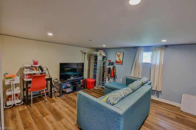 3428 Douglas RD, Chesapeake, VA 23322