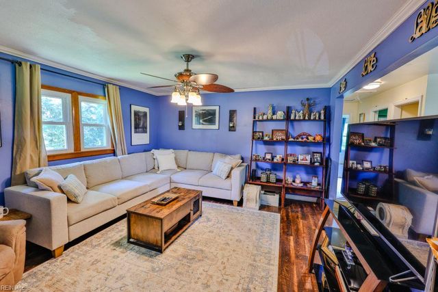 3428 Douglas RD, Chesapeake, VA 23322