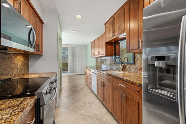 1630 S La Reina Way 3c, Palm Springs, CA 92264