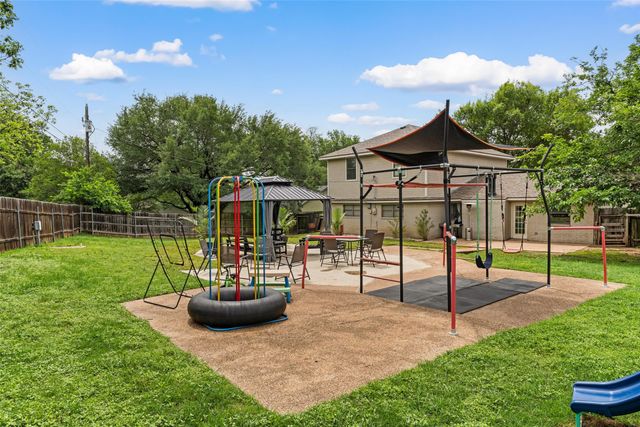 216 Hillside Drive, Hewitt, TX 76643