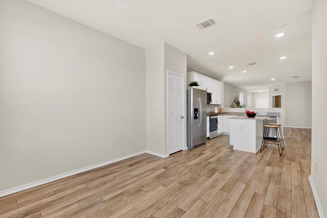 429 Stone Water LN, Jarrell, TX 76588