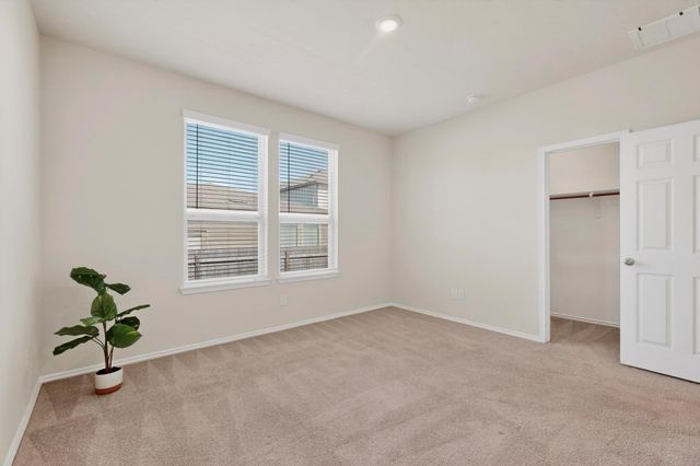 429 Stone Water LN, Jarrell, TX 76588