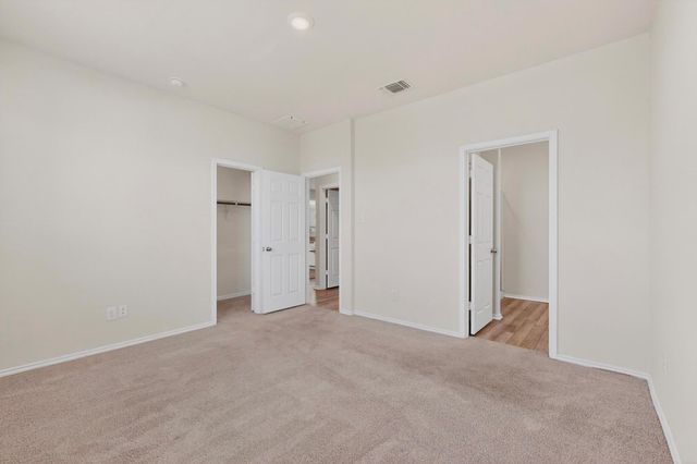 429 Stone Water LN, Jarrell, TX 76588