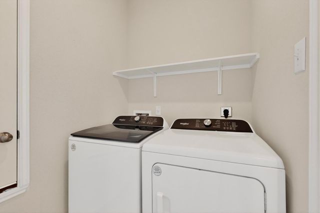 429 Stone Water LN, Jarrell, TX 76588