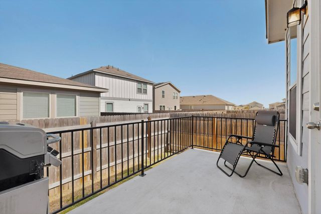 429 Stone Water LN, Jarrell, TX 76588