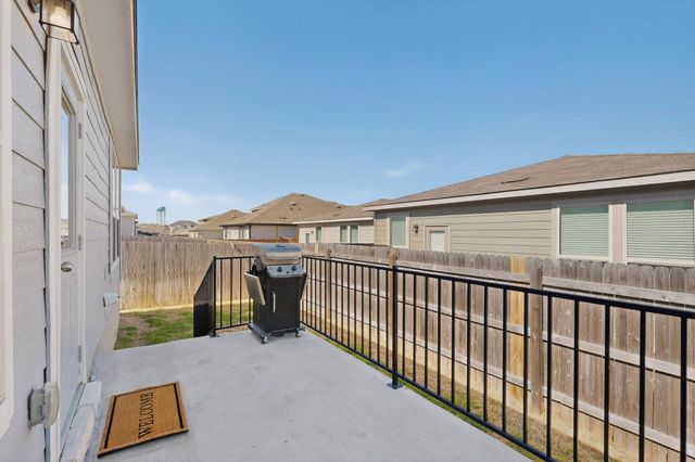 429 Stone Water LN, Jarrell, TX 76588