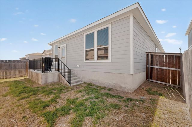 429 Stone Water LN, Jarrell, TX 76588