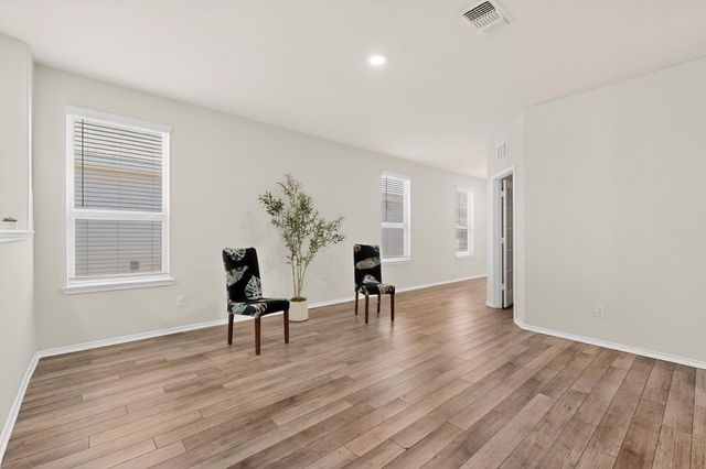 429 Stone Water LN, Jarrell, TX 76588