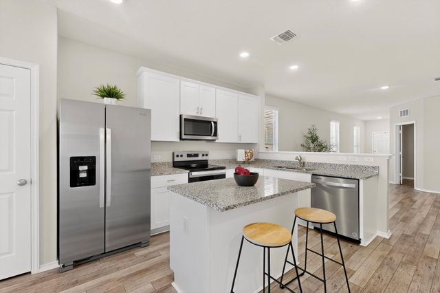 429 Stone Water LN, Jarrell, TX 76588