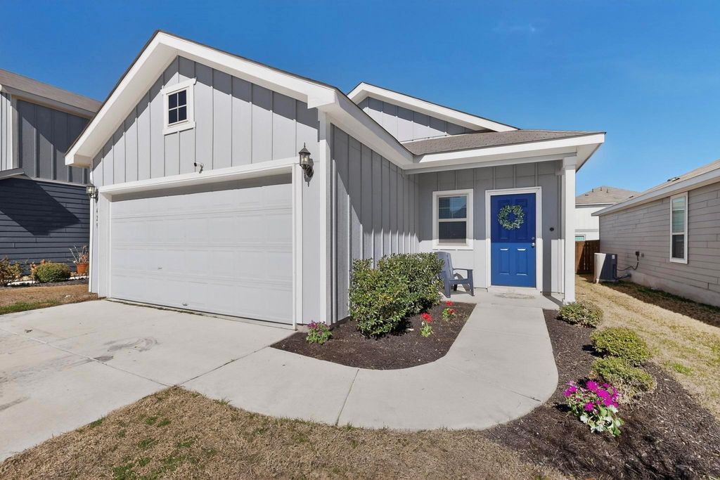 429 Stone Water LN, Jarrell, TX 76588