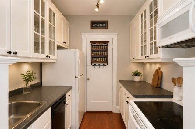 74 Fenway Street 23, Boston, MA 02115