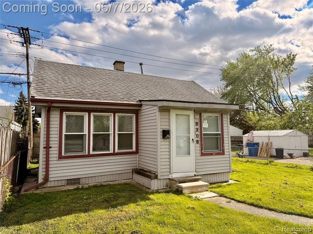 8308 Continental Avenue, Warren, MI 48089