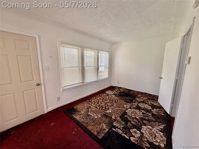 8308 Continental Avenue, Warren, MI 48089