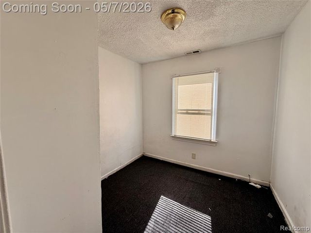 8308 Continental Avenue, Warren, MI 48089