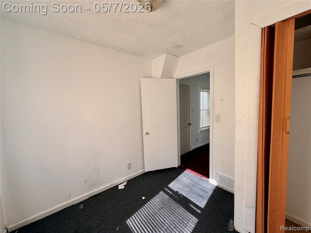 8308 Continental Avenue, Warren, MI 48089