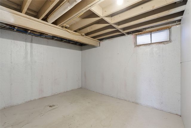 900 Old Marion Road NE, Cedar Rapids, IA 52402