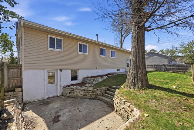 900 Old Marion Road NE, Cedar Rapids, IA 52402