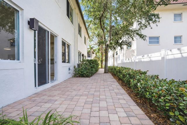 131 SE 7th Avenue, Pompano Beach, FL 33060