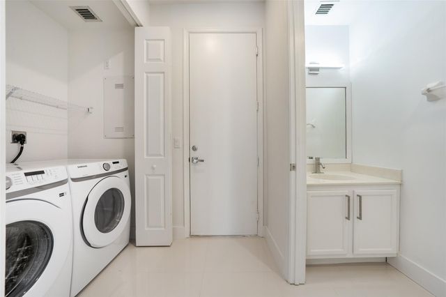 131 SE 7th Avenue, Pompano Beach, FL 33060