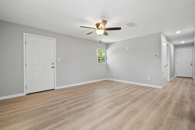 815 Lydia, Stephenville, TX 76401