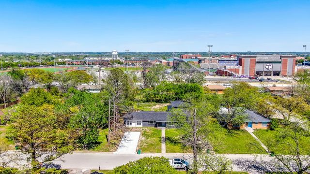 815 Lydia, Stephenville, TX 76401