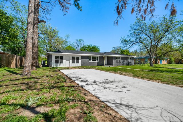 815 Lydia, Stephenville, TX 76401