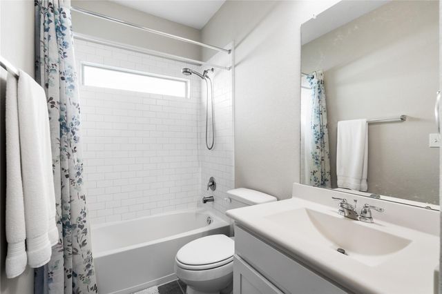 2723 Meandering Elm Trail, Houston, TX 77045