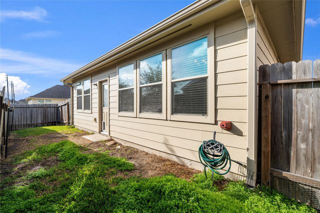 2723 Meandering Elm Trail, Houston, TX 77045