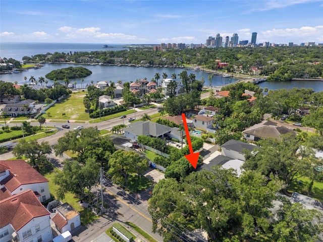 100 MONTEREY BOULEVARD NE, St Petersburg, FL 33704
