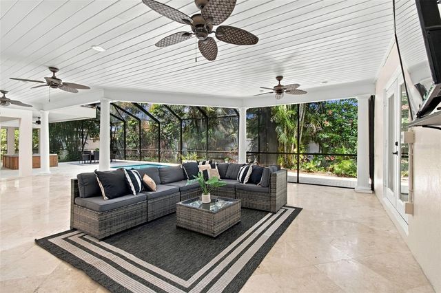 100 MONTEREY BOULEVARD NE, St Petersburg, FL 33704
